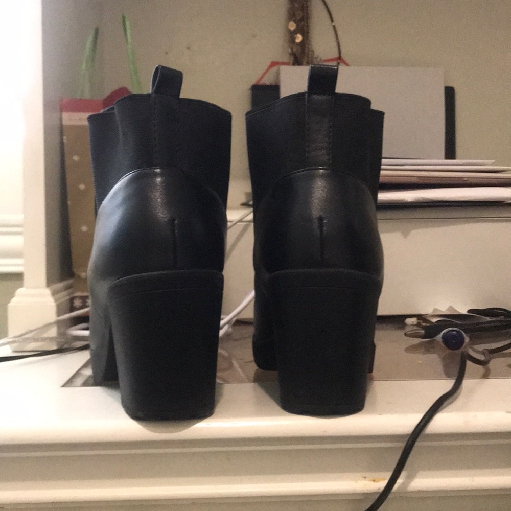 Black booties - Picture 2 of 4